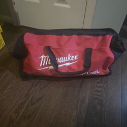 New Milwaukee M18 22” Heavy Duty Contractors Tool Bag (With Shoulder Strap)