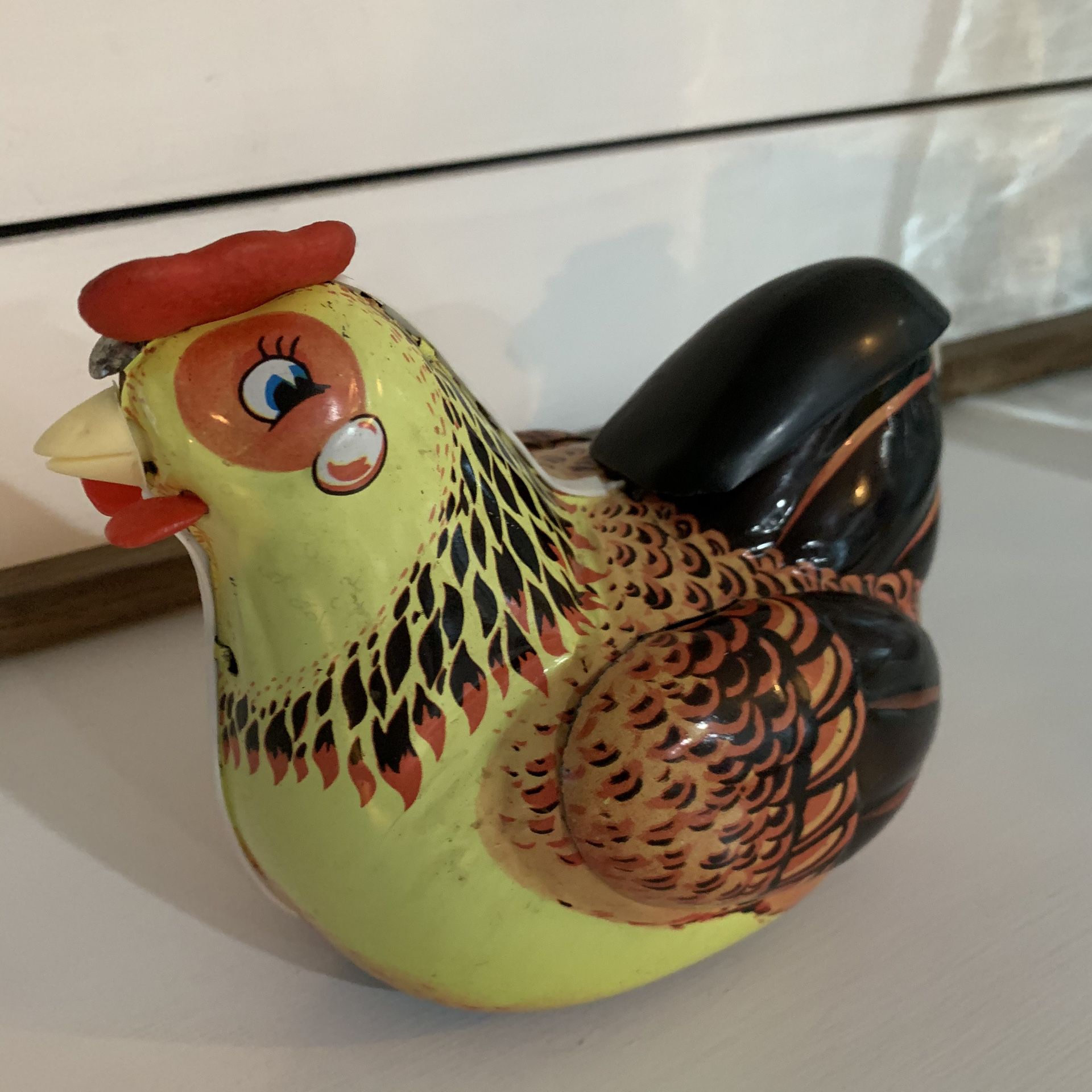 Vintage Metal Tin Hen Egg Laying Bird Chicken Toy Mechanical MUST SEE Collector