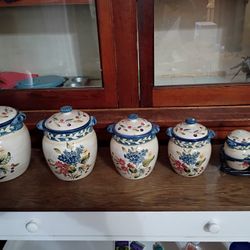 Certified international  Set Of 4 Canisters With Salt&Pepper Shaker