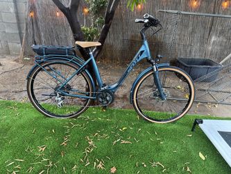 Scott Electric City Bike with Rear Rack