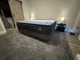 Queen Mattress Blowout Event Happening Today!