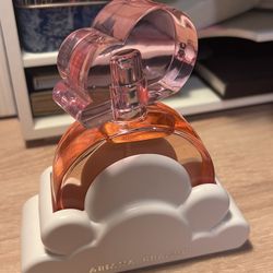 Ariana Grande Cloud Pink Perfume 