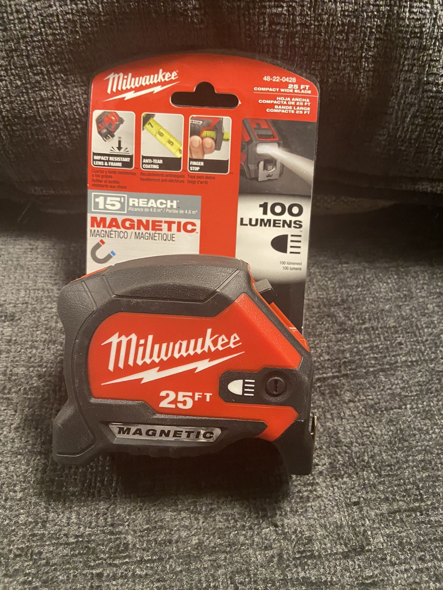 Milwaukee 25 Ft Tape Measure With 1000