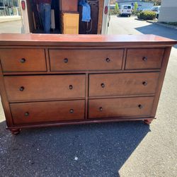 5 Piece Dresser 2 Night Stands With Large Matching Mirror 