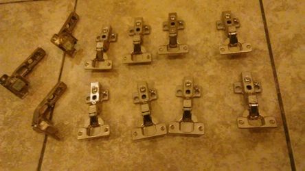 Bisagras para puertas de Gabinetes de Cocina