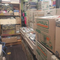 Huge Sale 3939 Iowa St #2