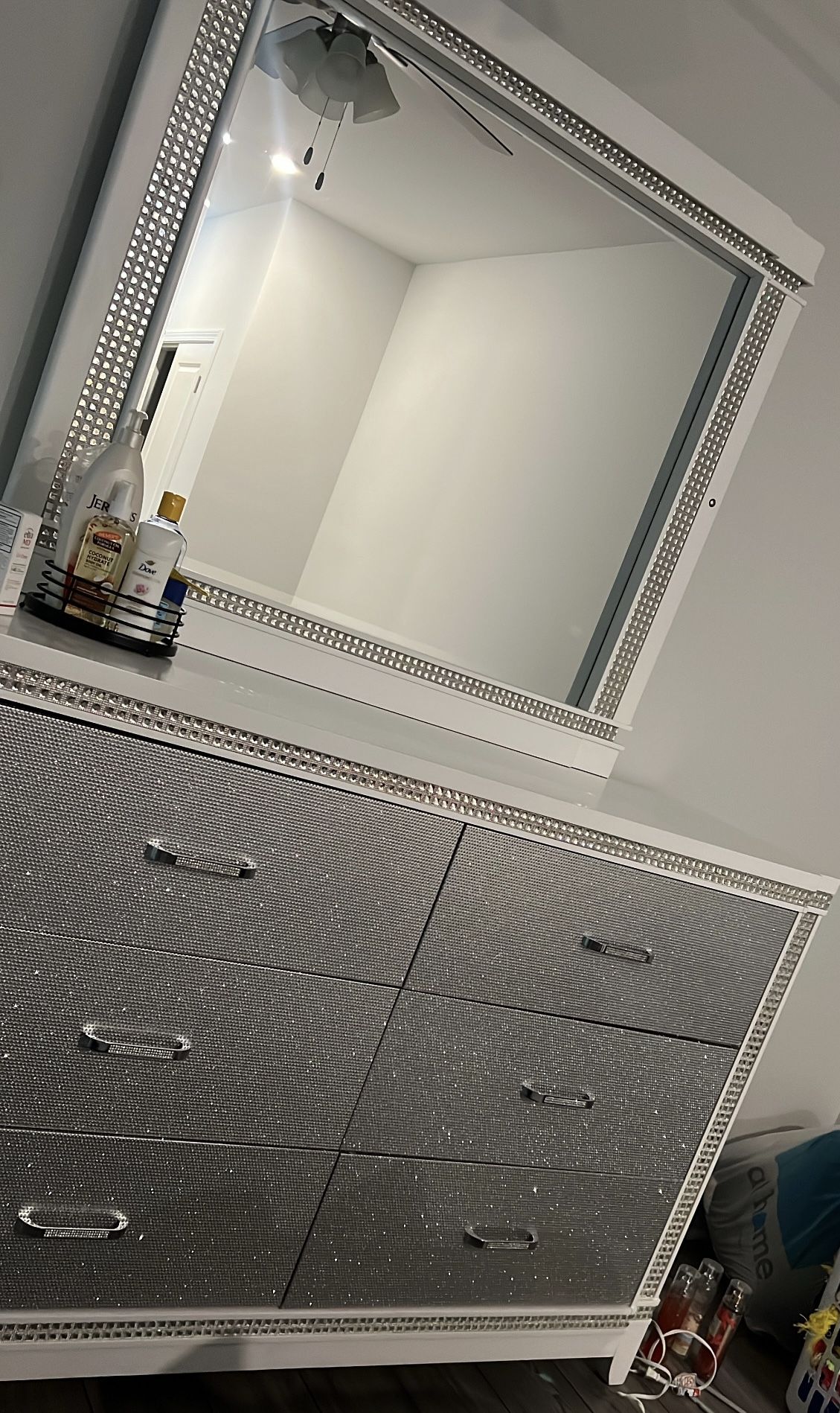 Full Bedroom Furniture Set