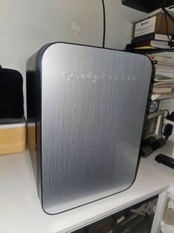 Mini Fridge (works in car & home)