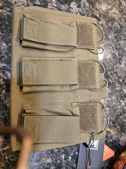 Tactical Triple Magazine Holder