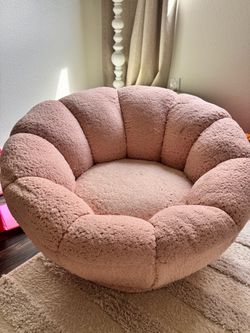 Toddler girl pink chair