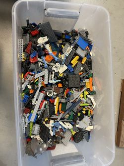 15,000+ Assorted Lego Pieces