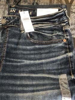 American Eagle Relaxed Straight 33/32