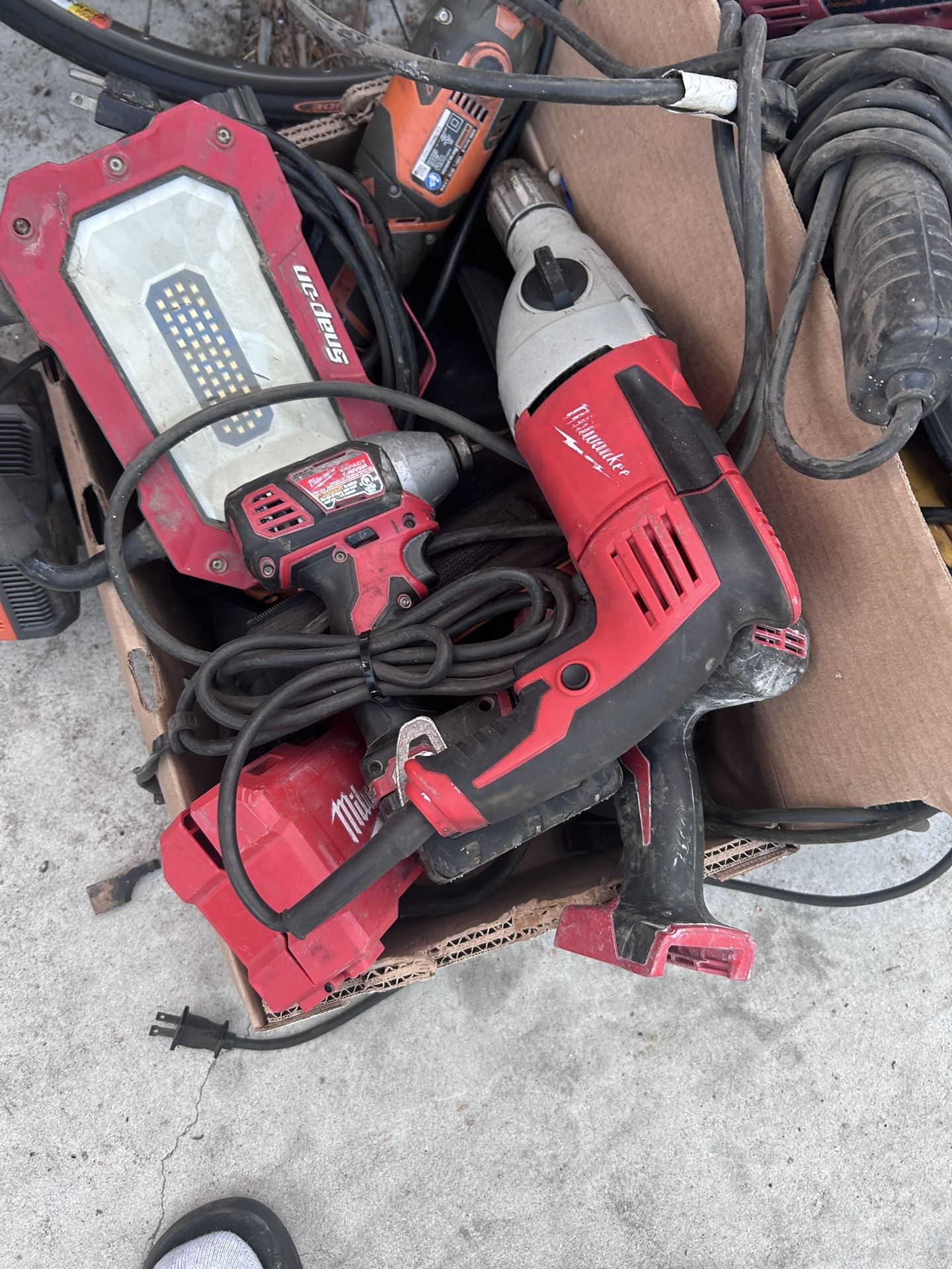 Milwooke Makita Dewalt Power Tools 14 Pieces 