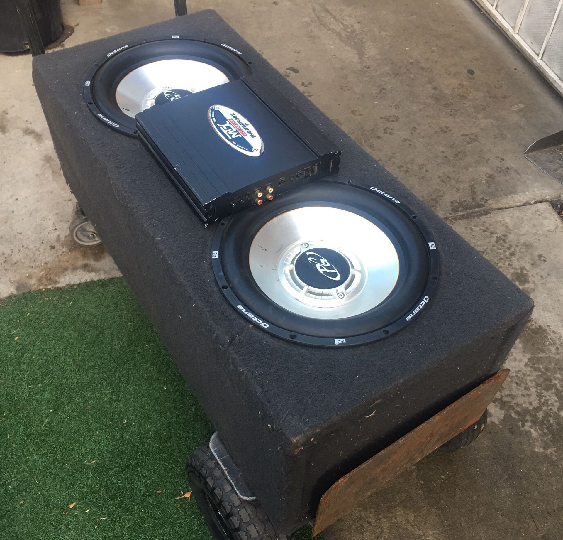 2 12”’Phoenix Gold Octane Single Coil Subwoofers & Mtx Audio Thunder 302 Amplifier