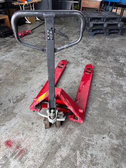 Heavy-duty manual hydraulic pallet jack
