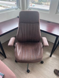 Brown Office Chair – Comfortable & Stylish