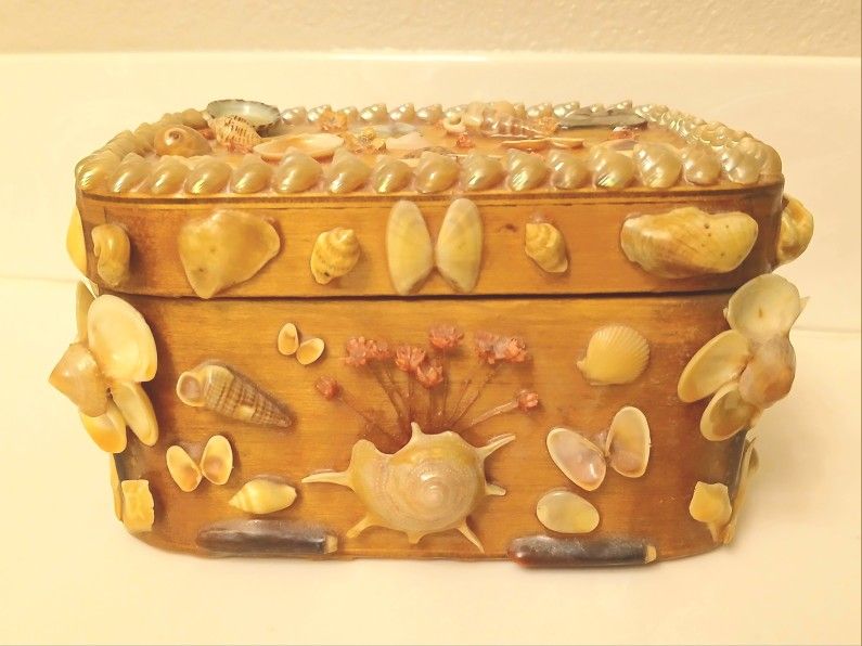 Vintage Shell Jewelry Trinket Box