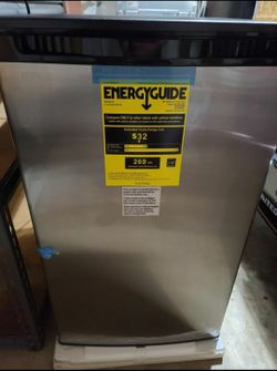 BRAND NEW Mini-Fridge (Magic Chef, 4.4-Cu. Ft.) WITH Freezer