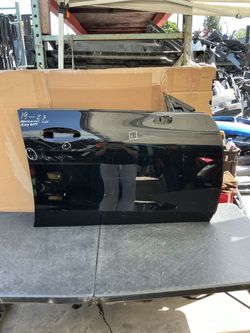 2019-2023 Mercedes Cls Amg front passenger side door shell OEM