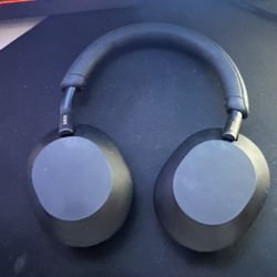 Sony Noise Cancellation XM5.