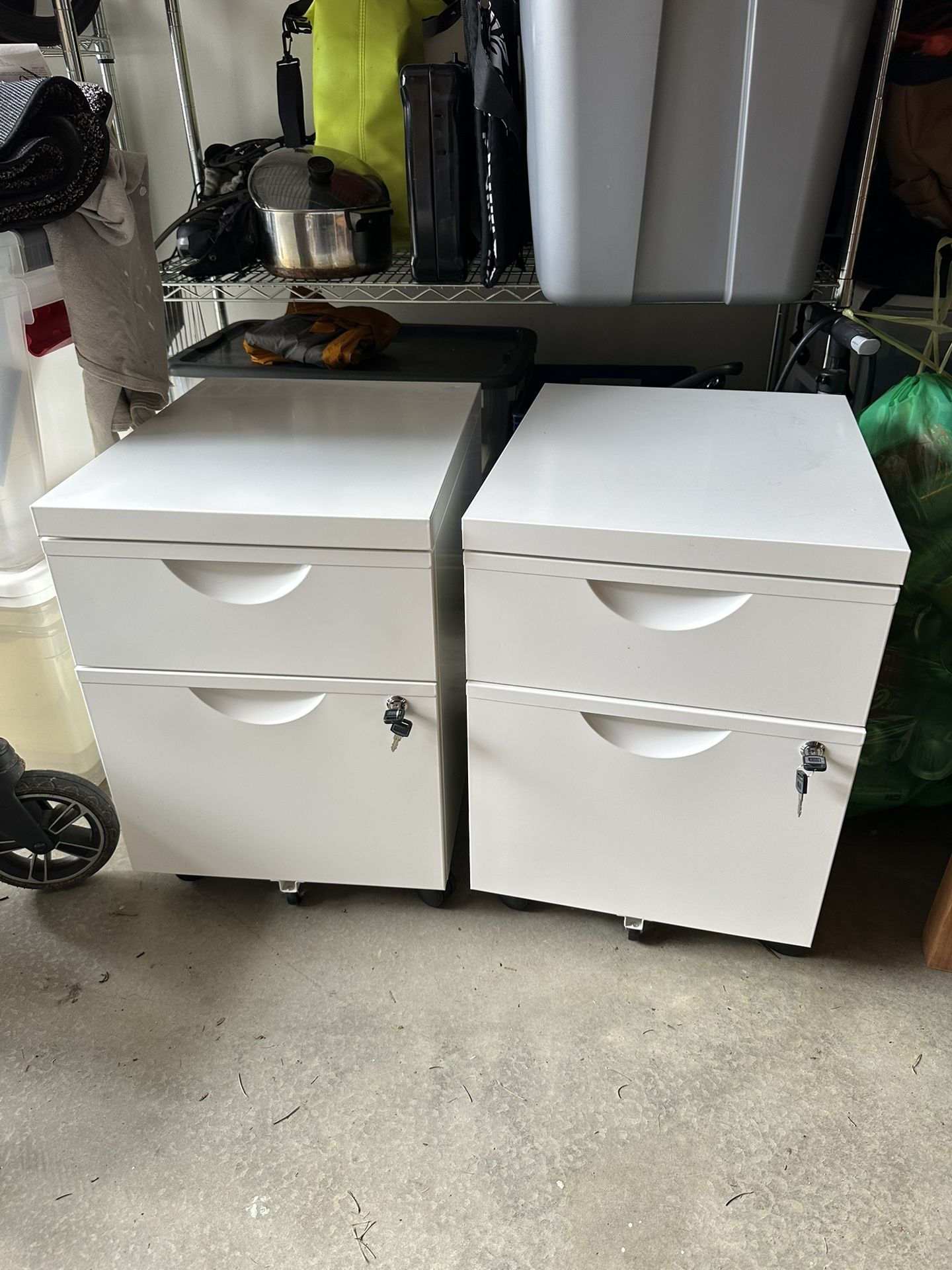 Locking Metal File Cabinets