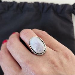 Women's Sterling Silver Moonstone Ring (Size 6)