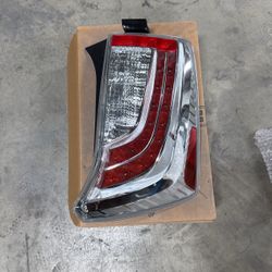 2012 - 2015 TOYOTA PRIUS TAIL LIGHT LEFT