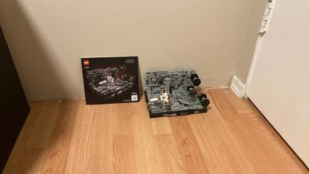 LEGO Star Wars Death Star Trench Run Diorama 