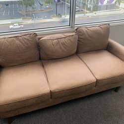 Sofá - Couch 