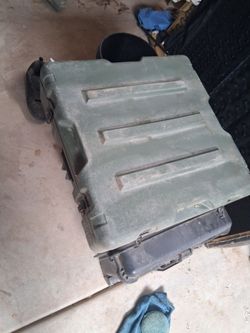 Heavy duty padded pelican boxes