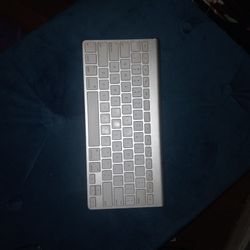 Apple Keyboard Bluetooth 