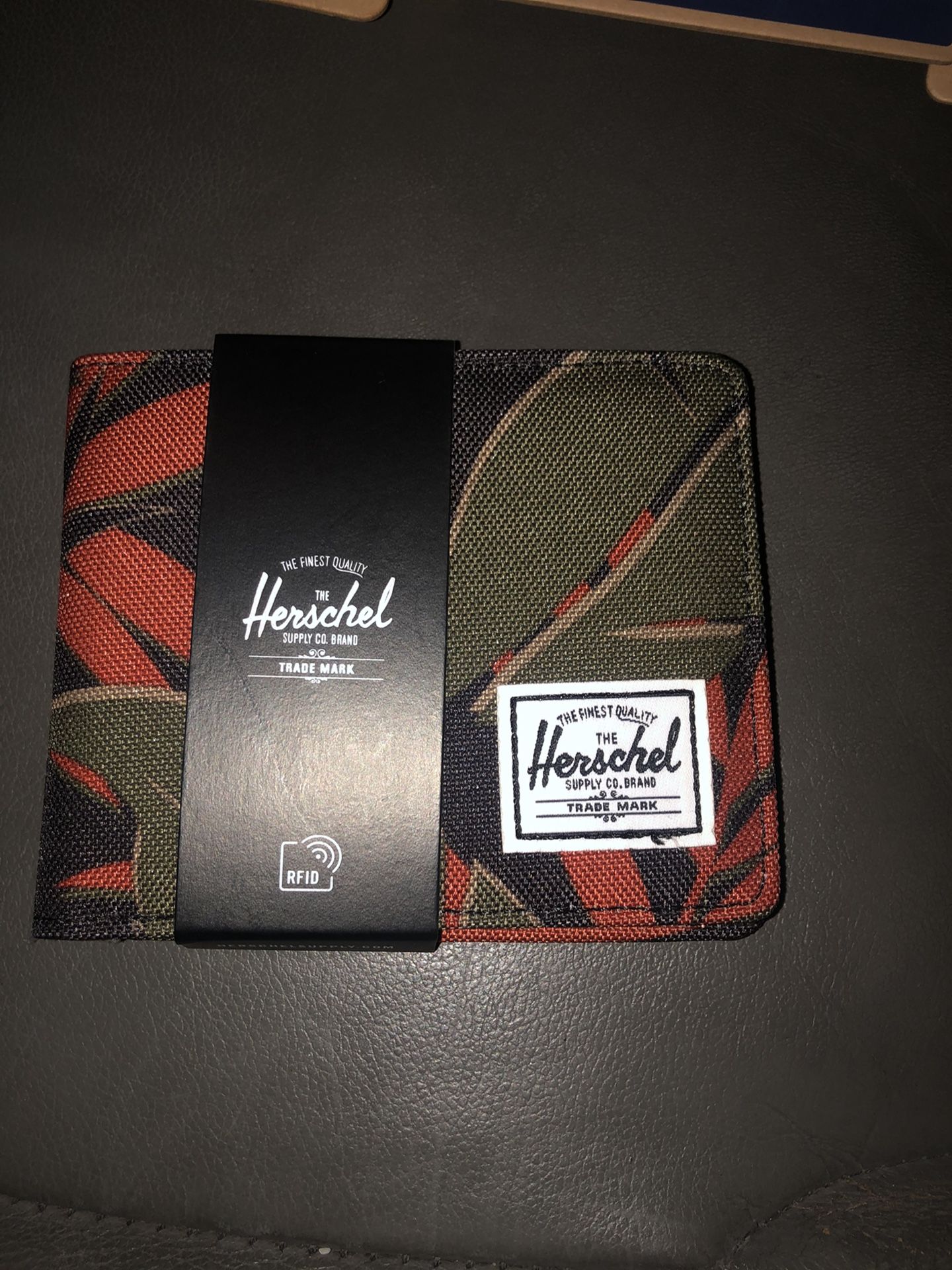 Herschel wallet