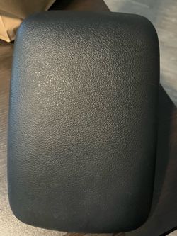 2014 Subaru forester armrest