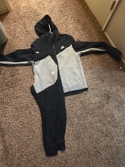 Nike Tech-Black/Grey