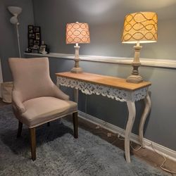 Console Table/chair/lamps