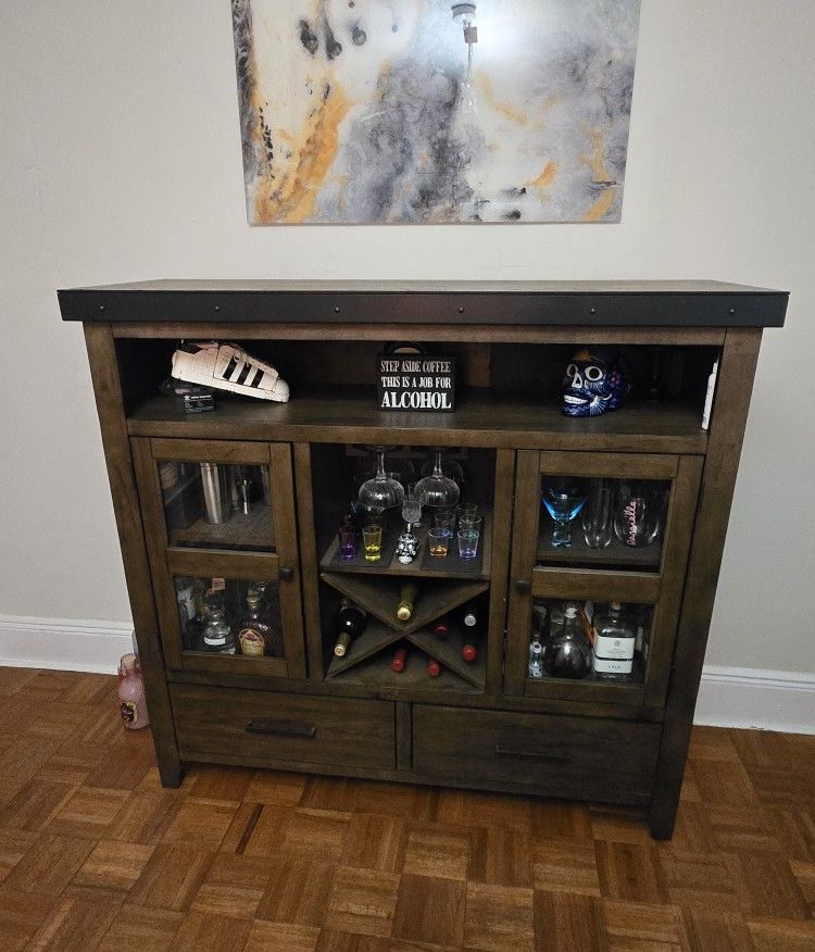 Bar Cabinet 