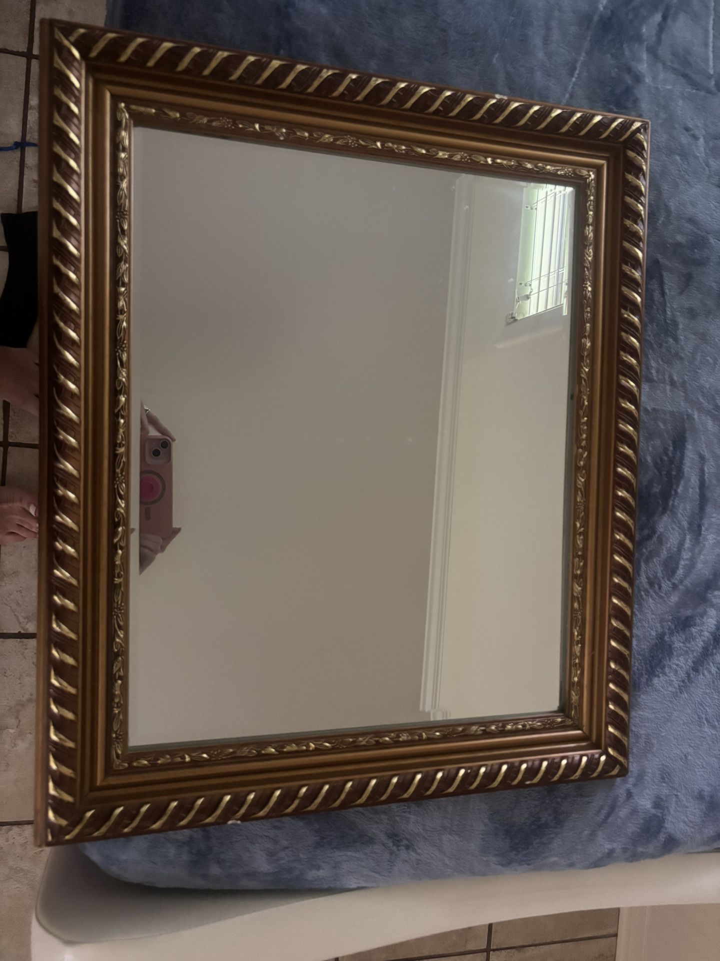 Mirrow/gold Frame