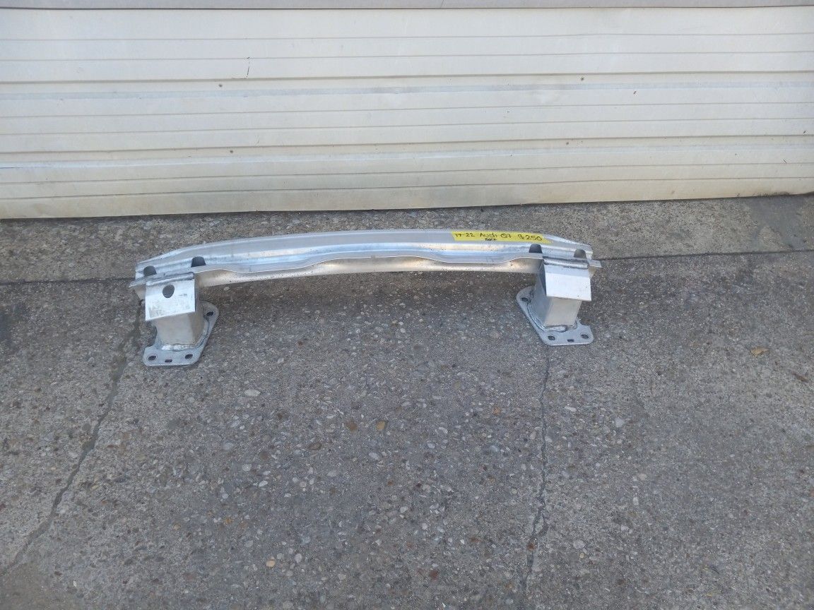 2017-22 Audi Q7 Back  Rebar