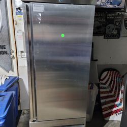 Avantco commercial freezer