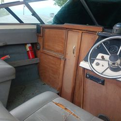 Running Sea Ray V8 With Little Cabin $700