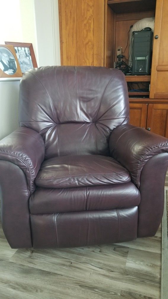 Leather LazyBoy Recliner with swivel base