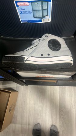 Converse Chuck Taylor’s grey size 10 almost new good condition
