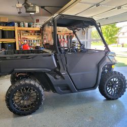 2021 Can AM DEFENDER HD8
