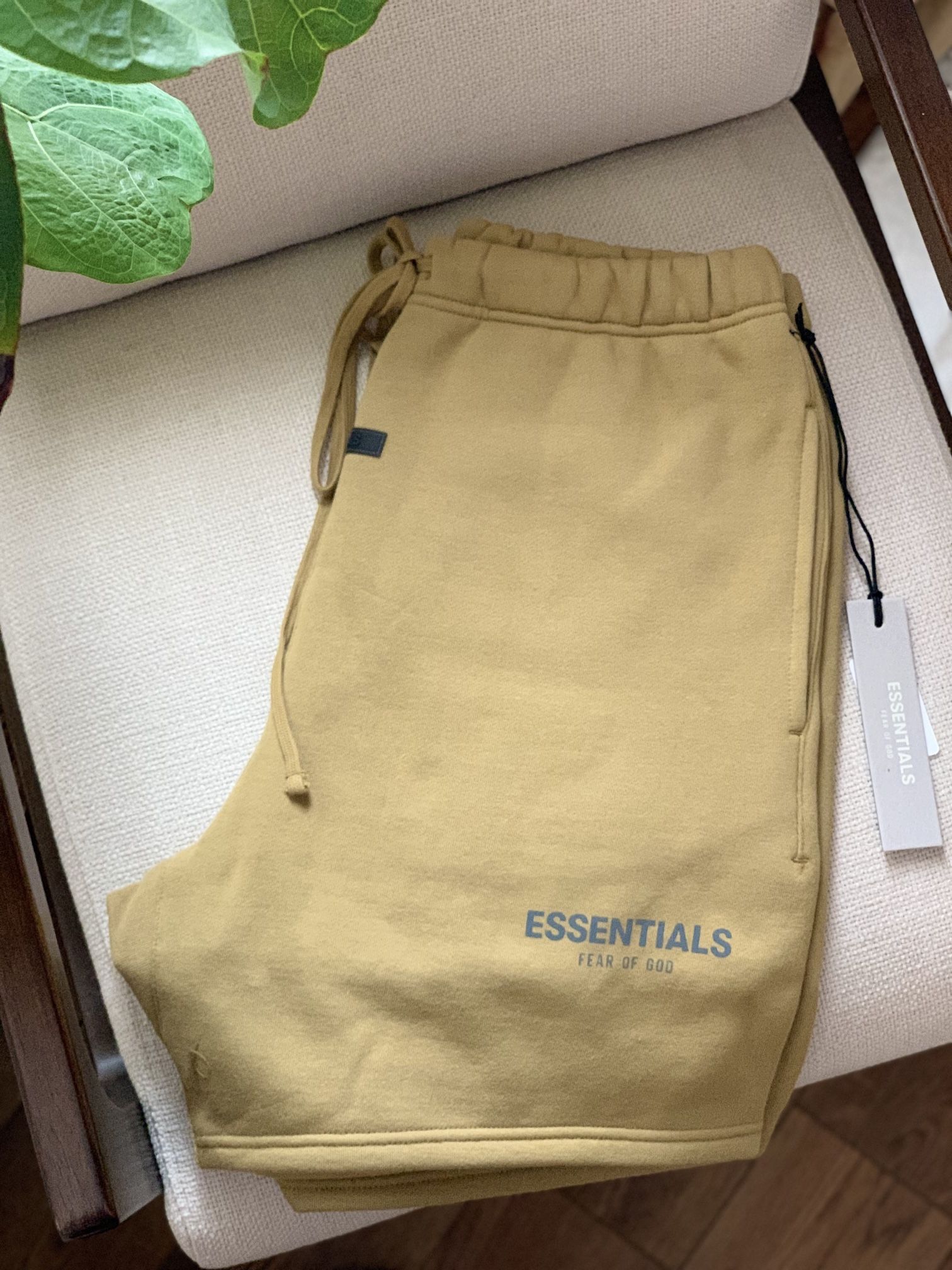 Fear Of God Essentials Sweatshorts (Amber, S)