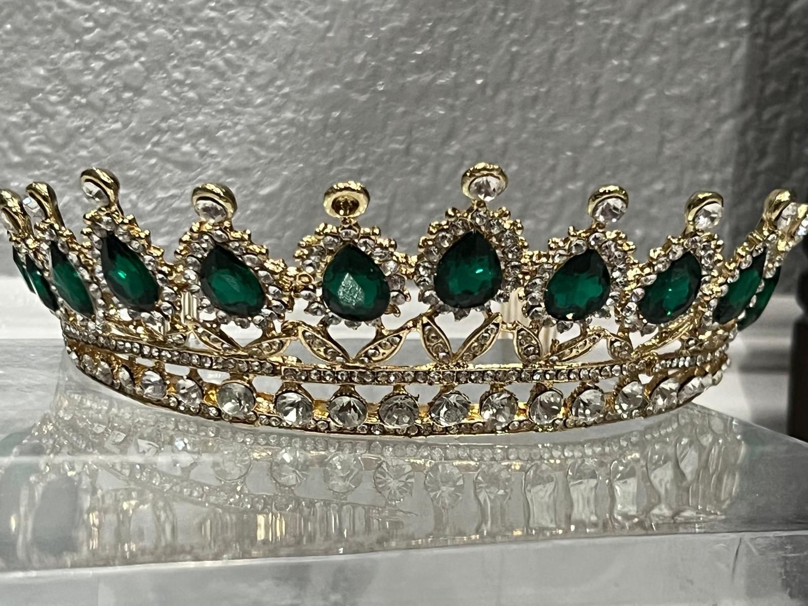 CROWN