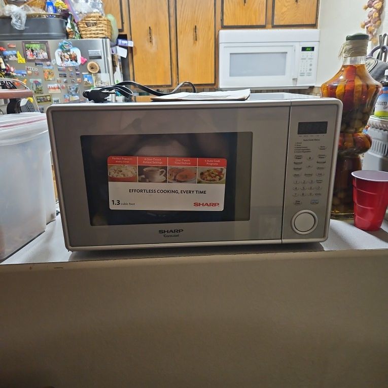 SOLD‼️Discount Sale‼️ Clearance‼️Priveleg Microwave with