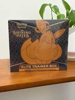 Pokemon Shining Fates ETB & Pikachu V