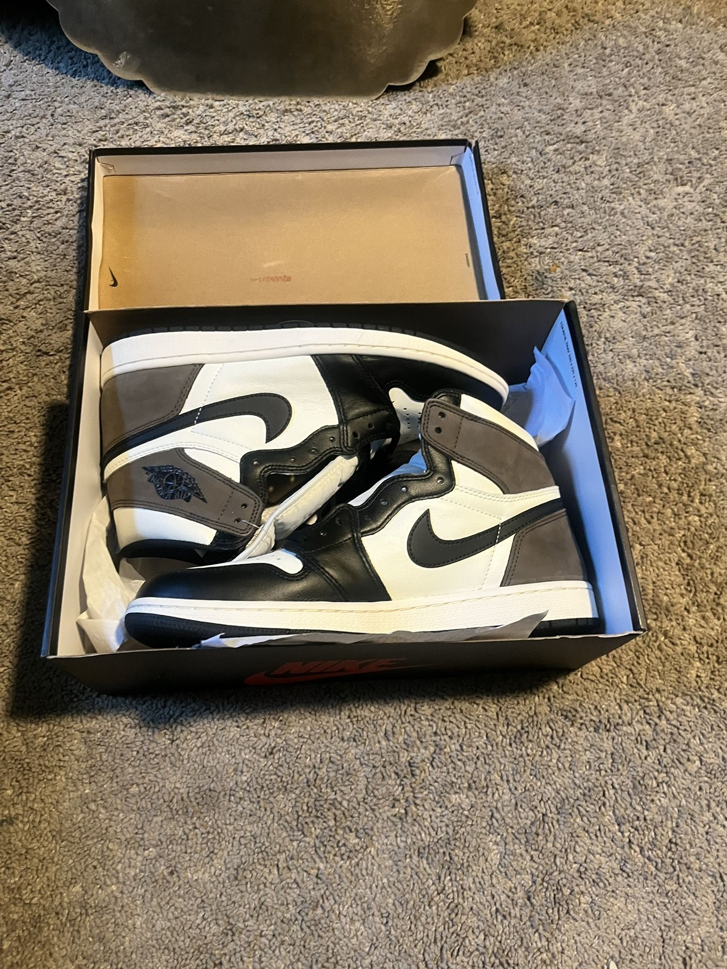 Jordan 1 Mocha