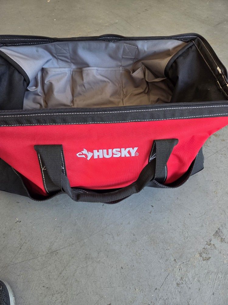 Husky 24 in. Tool Bag