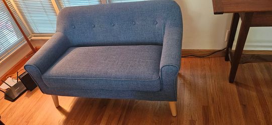 Love seat couch